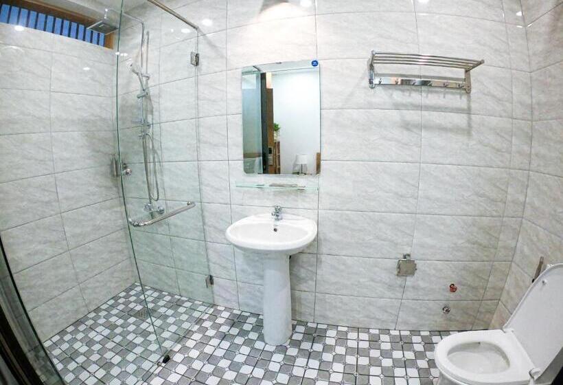 اتاق استاندارد, Daisy House