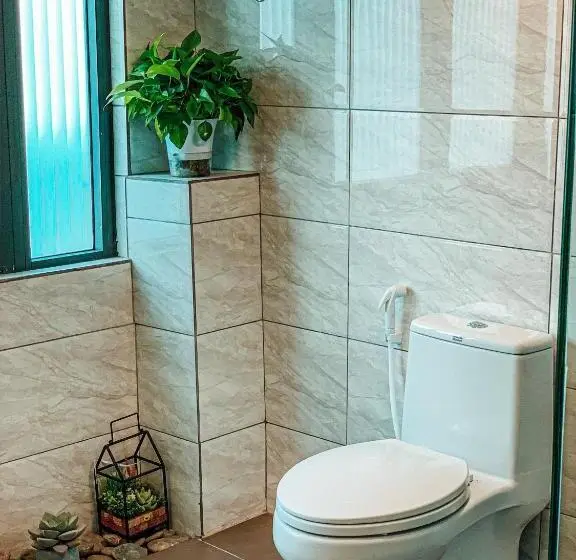 استودیو استاندارد با تخت کینگ, Daisy House