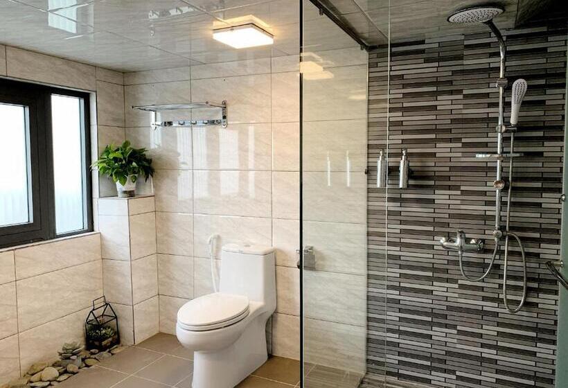 استودیو استاندارد با تخت کینگ, Daisy House