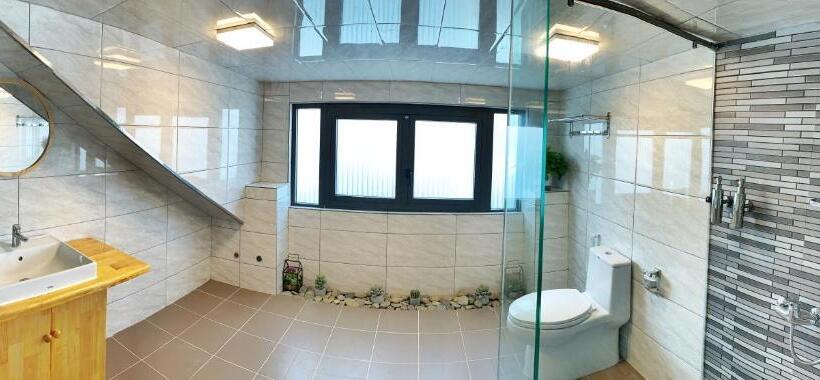 استودیو استاندارد با تخت کینگ, Daisy House