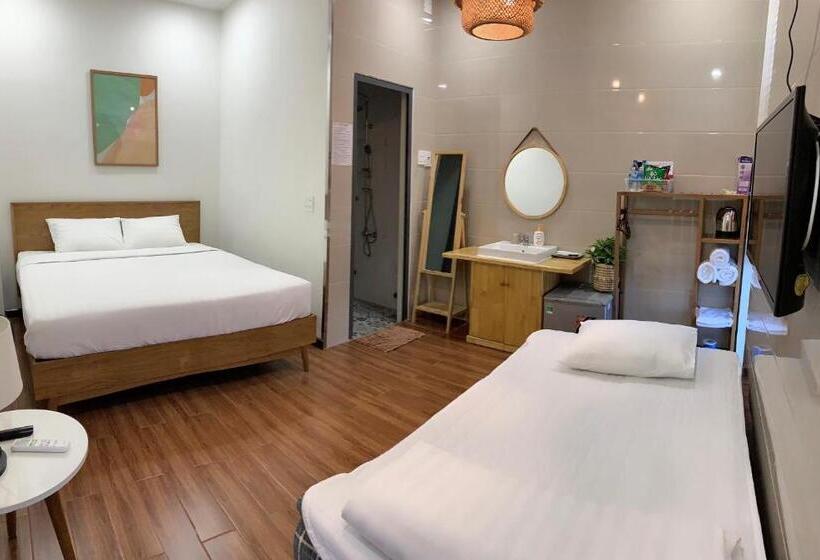 اتاق استاندارد سه تخته با چشمانداز, Daisy House