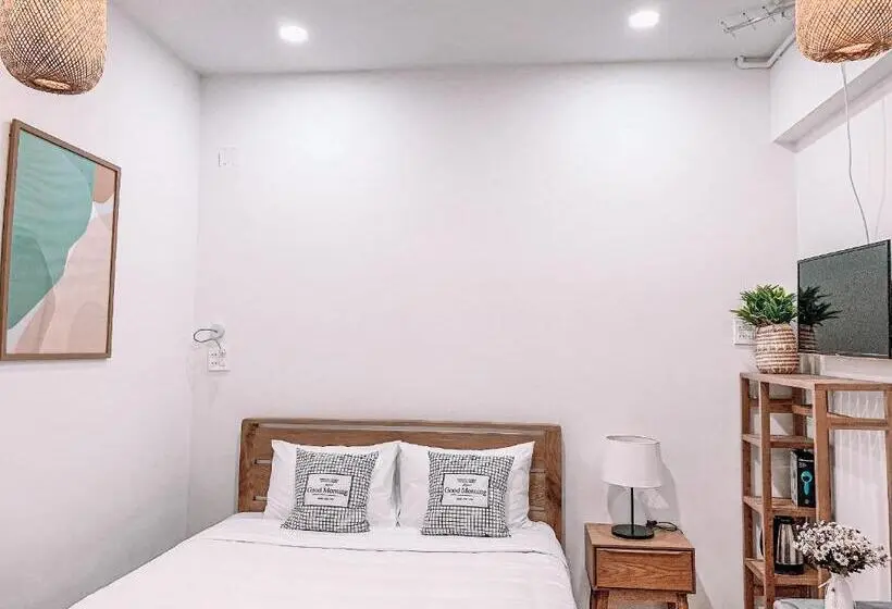 اتاق سوپریور, Daisy House