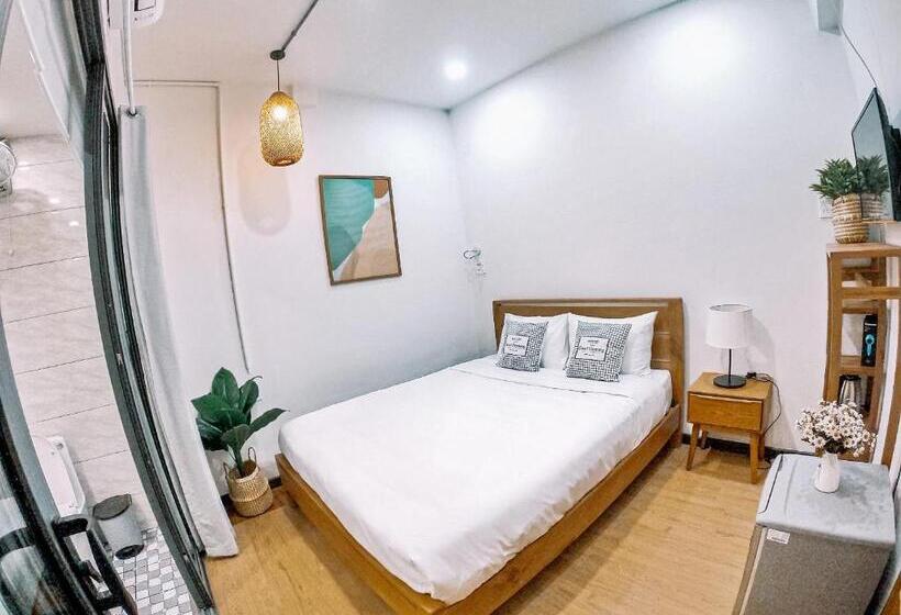 اتاق سوپریور, Daisy House