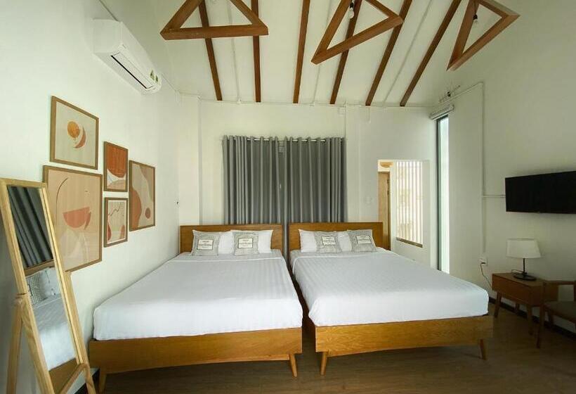 اتاق استاندارد چهارنفره با بالکن, Daisy House