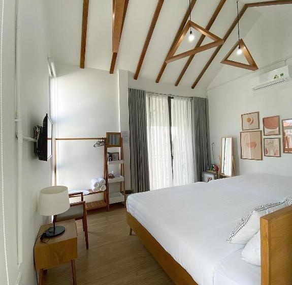 اتاق استاندارد چهارنفره با بالکن, Daisy House