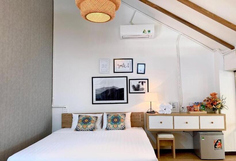 استودیو استاندارد با تخت کینگ, Daisy House