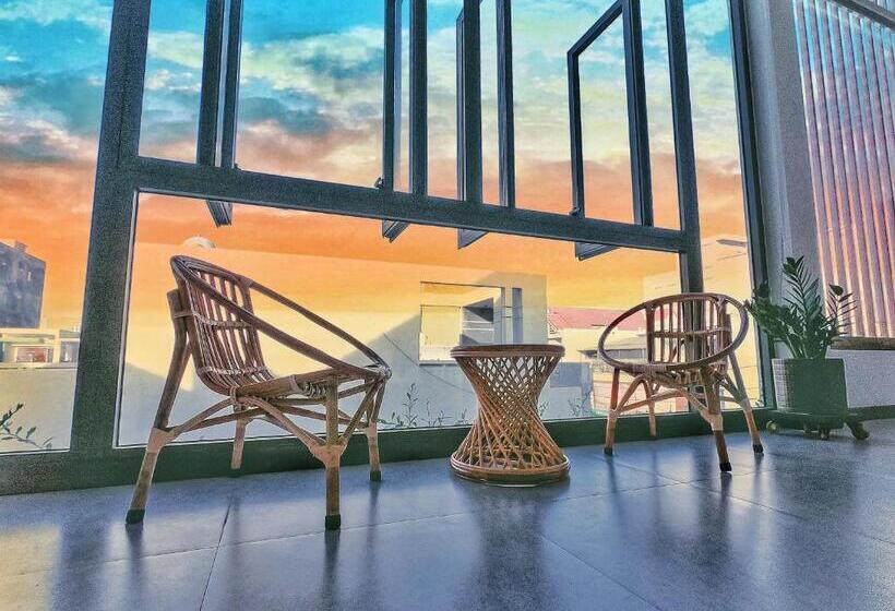 استودیو استاندارد با تخت کینگ, Daisy House