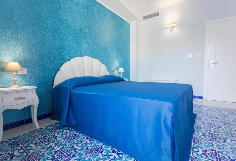 수피리어 룸, Odysseus