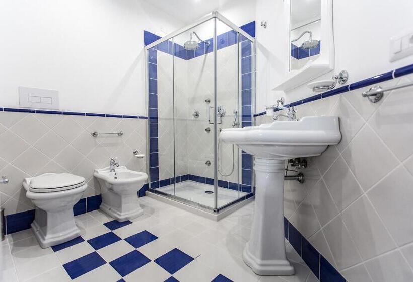 수피리어 룸, Odysseus