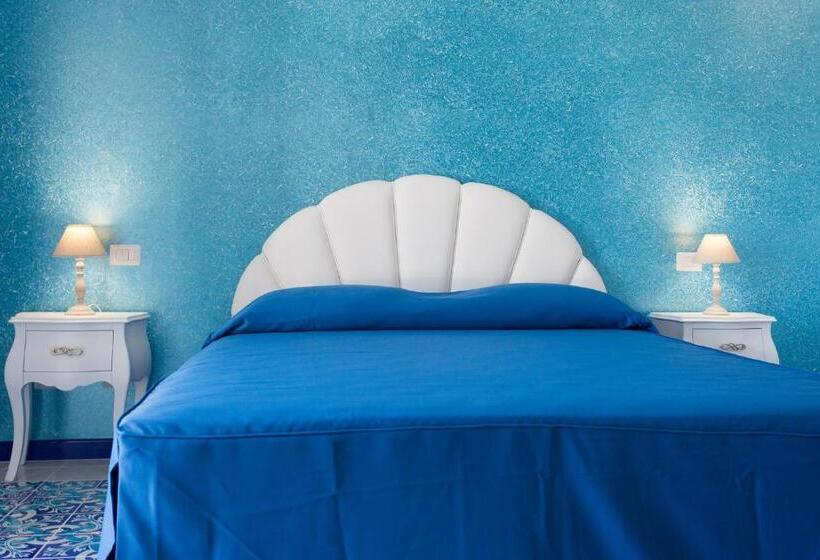 수피리어 룸, Odysseus