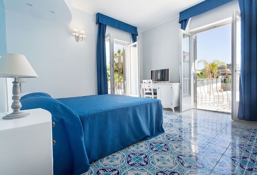 수피리어 룸, Odysseus