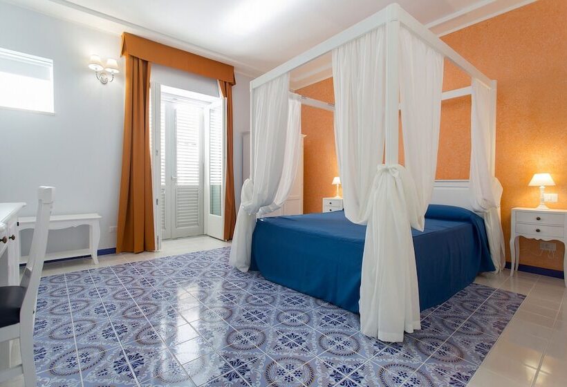 수피리어 룸, Odysseus