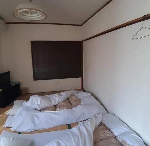 Economy Triple Room, Guest House Komoriya