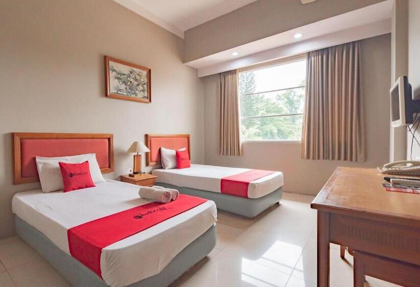 수피리어 룸, Reddoorz Near Institut Teknologi Bandung 2