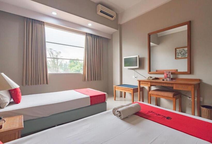 수피리어 룸, Reddoorz Near Institut Teknologi Bandung 2