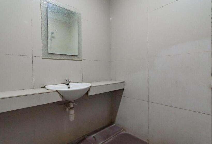 디럭스 룸, Reddoorz Near Institut Teknologi Bandung 2