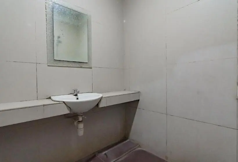 デラックスルーム, Reddoorz Near Institut Teknologi Bandung 2