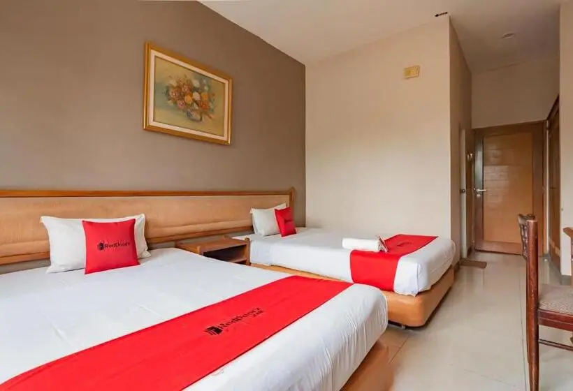デラックスルーム, Reddoorz Near Institut Teknologi Bandung 2