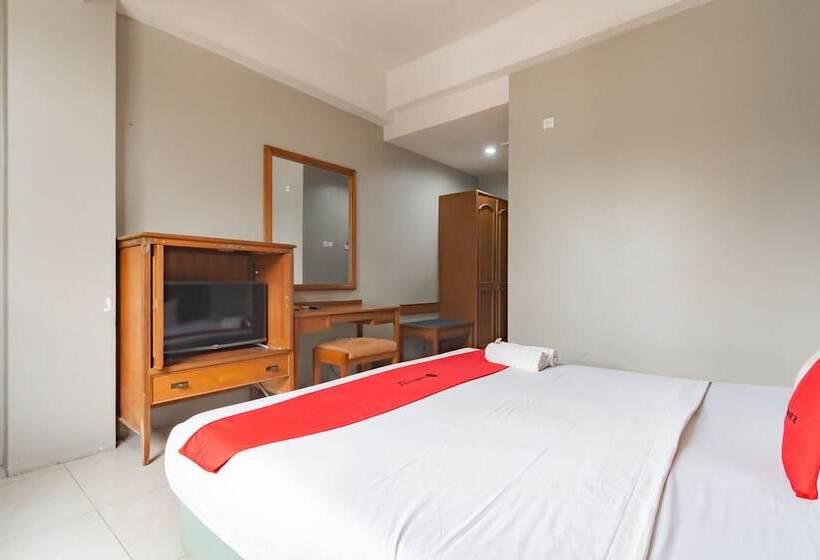 Номер Superior, Reddoorz Near Institut Teknologi Bandung 2