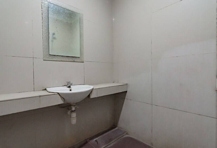 디럭스 룸, Reddoorz Near Institut Teknologi Bandung 2