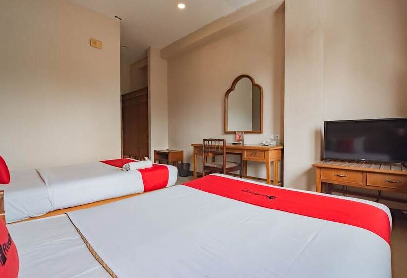 디럭스 룸, Reddoorz Near Institut Teknologi Bandung 2