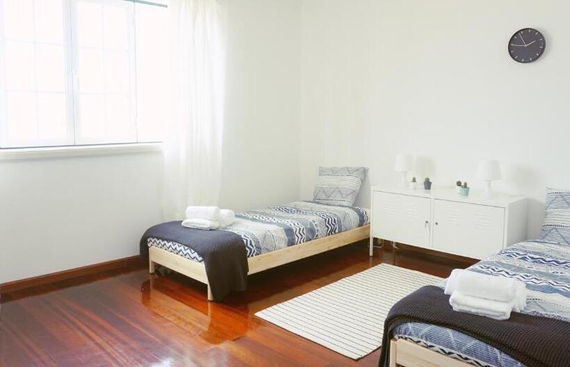 4인용 스탠다드 룸, Martin's Villa