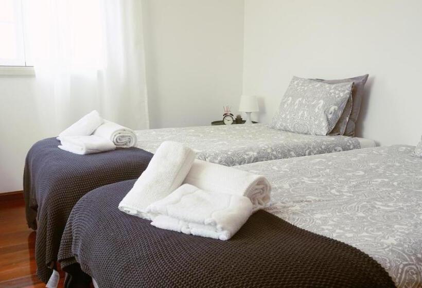 패밀리 룸, Martin's Villa