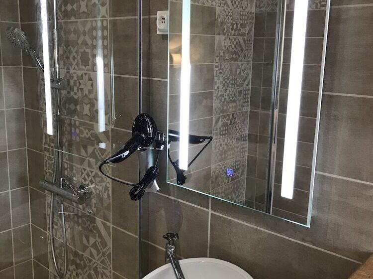 Номер Стандарт, The Originals Le Manoir De Pierre Levée