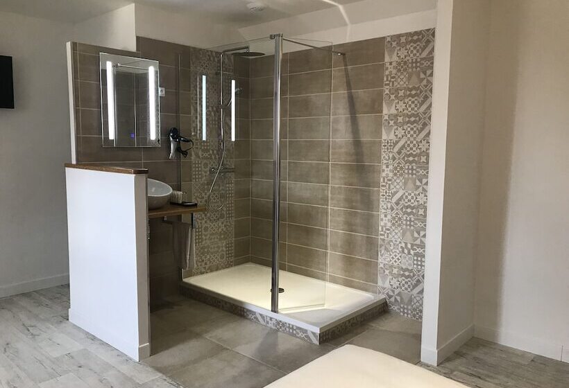 Номер Deluxe, The Originals Le Manoir De Pierre Levée