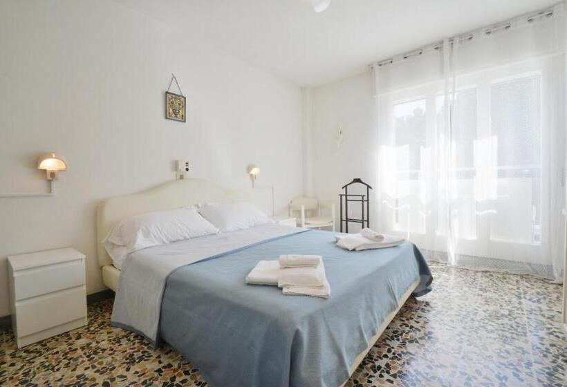 חדר משפתחתי סופריור, Maddalena