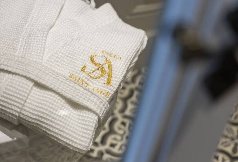 디럭스 룸, Villa Saintange