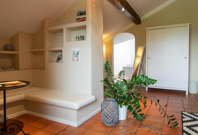 اتاق استاندارد چهارنفره با بالکن, Fischerstüberl Attel