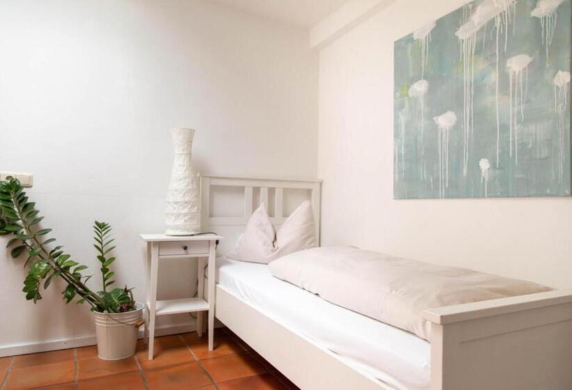 اتاق استاندارد چهارنفره با بالکن, Fischerstüberl Attel