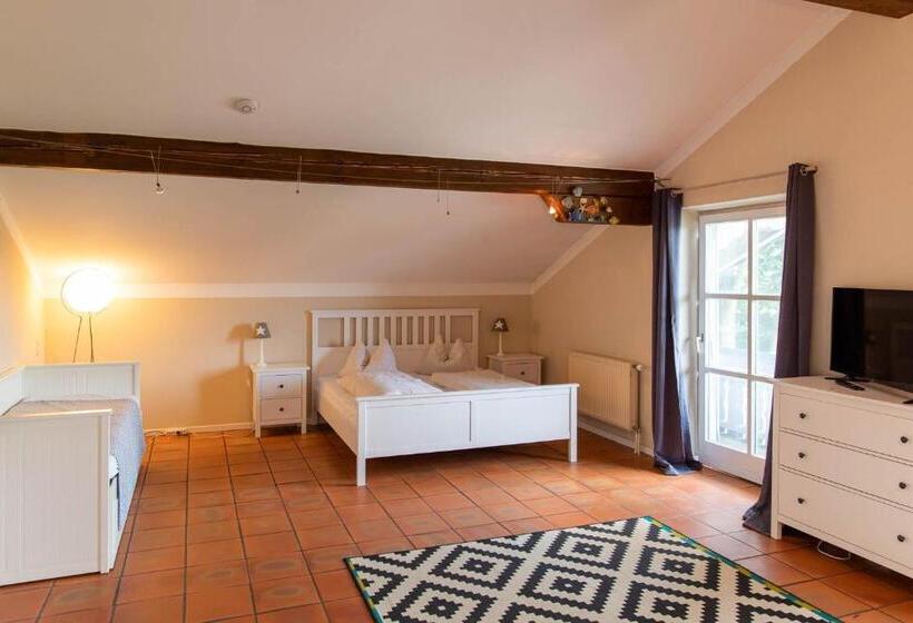 اتاق استاندارد چهارنفره با بالکن, Fischerstüberl Attel