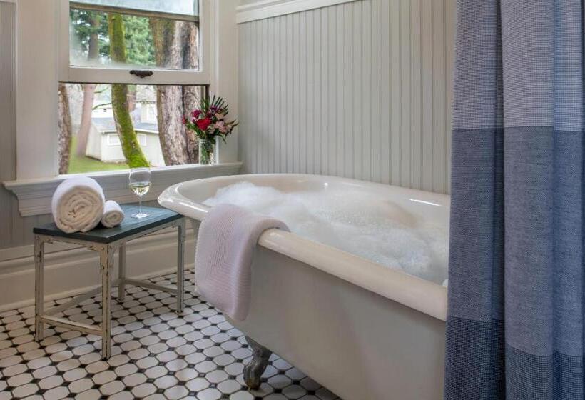 جناح مطلّ علي الحديقة, Inn At The Gorge