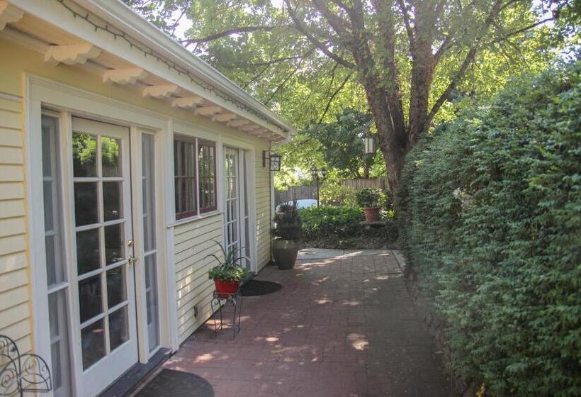 غرفة قياسية سرير كينج, Inn At The Gorge