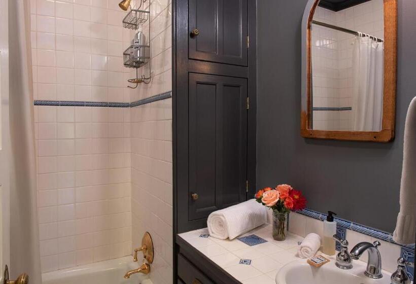 غرفة قياسية, Inn At The Gorge