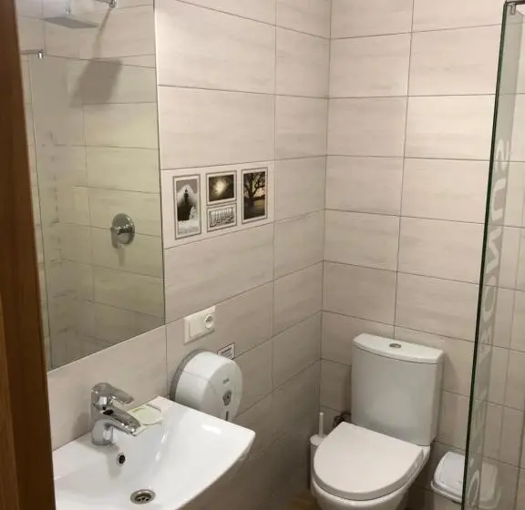 Standard Kolmen Hengen Huone, Bonus