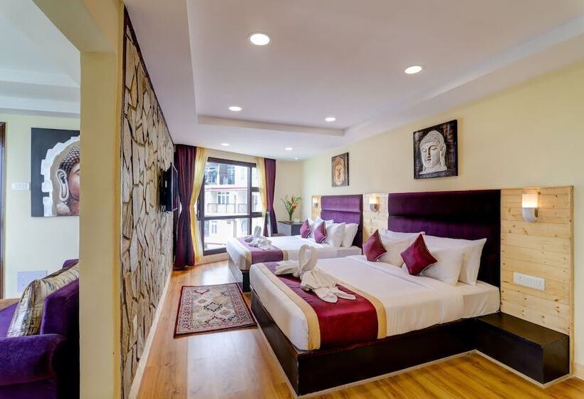 패밀리 룸, Sumitel Darjeeling