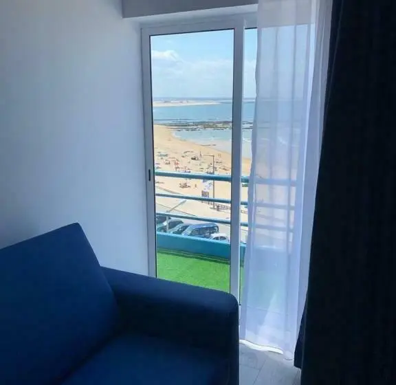 اتاق سه نفره دلوکس با چشم‌انداز دریا, The Foz Beach