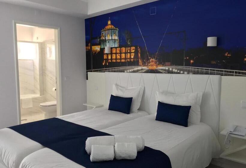 חדר דלוקס, The Foz Beach