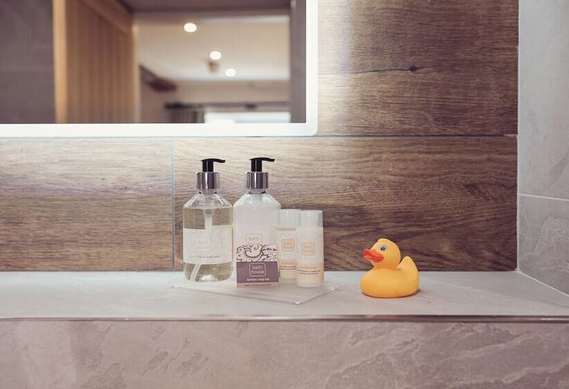 スタンダードルーム, The New Inn