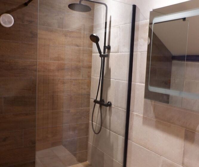 デラックスルーム, The New Inn