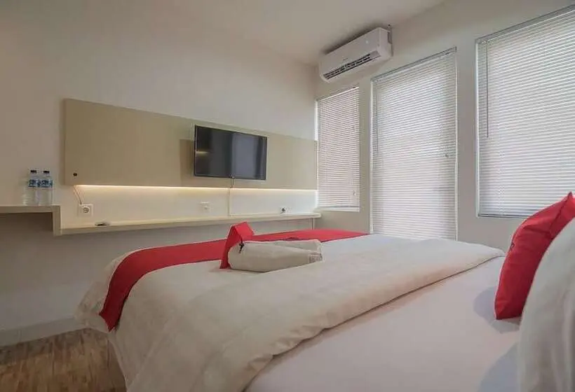 Camera Standard, Reddoorz Apartment @ Sentul Tower