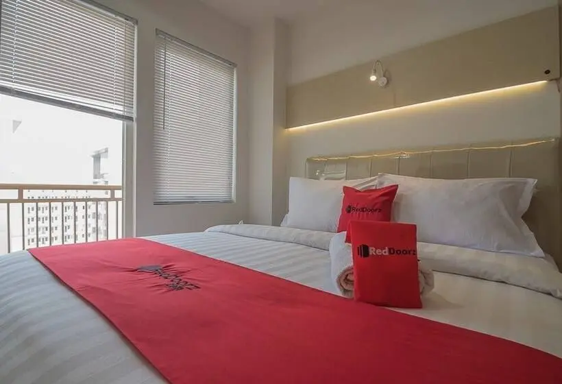 Camera Standard, Reddoorz Apartment @ Sentul Tower