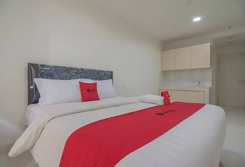 Camera Deluxe, Reddoorz Apartment @ Sentul Tower