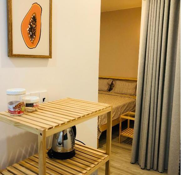 استودیو استاندارد با بالکن, Stay Hostel 300m From The Ferry