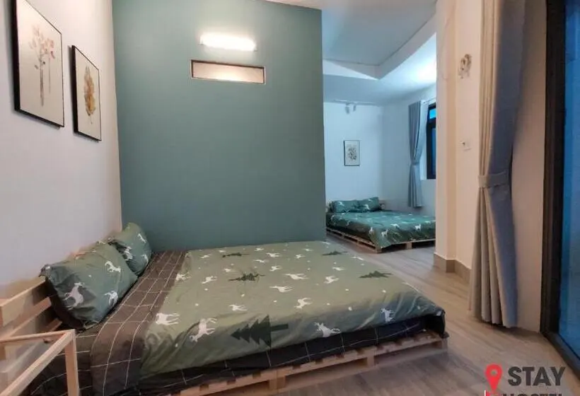 اتاق استاندارد چهارنفره با بالکن, Stay Hostel   300m From The Ferry