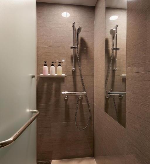 اتاق لوکس سه تخته, Amanek Kanazawa