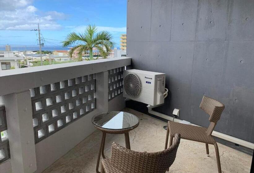 اتاق استاندارد سه نفره, Yomitan Condhotel Nd